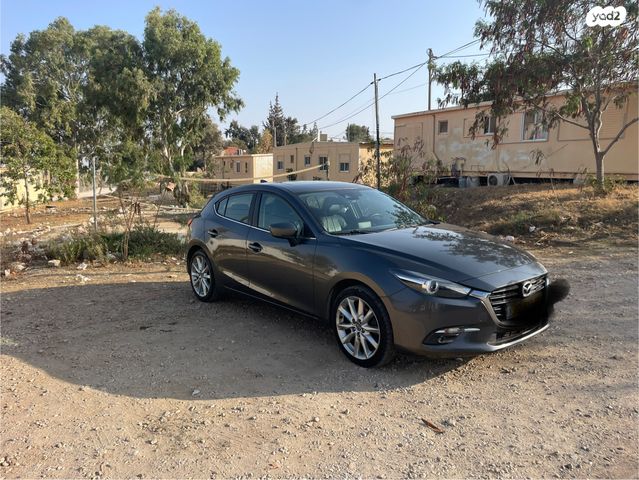 מאזדה 3