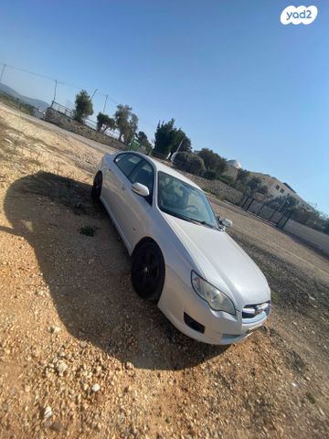 סובארו B4/לגאסי