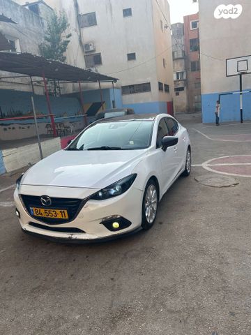 מודעת רכב מאזדה 3