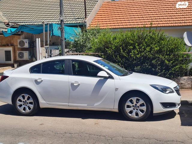 אופל אינסיגניה