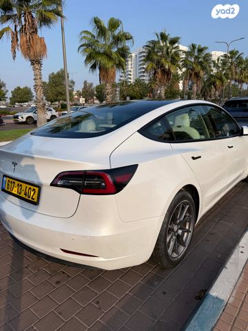 מודעת רכב טסלה מודל 3