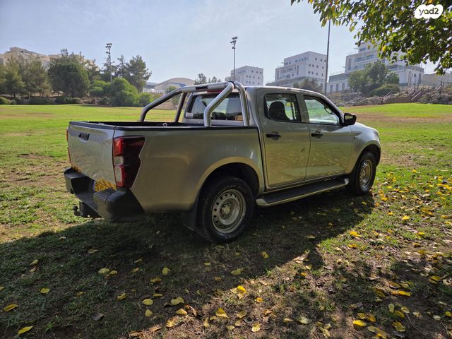 איסוזו די-מקס