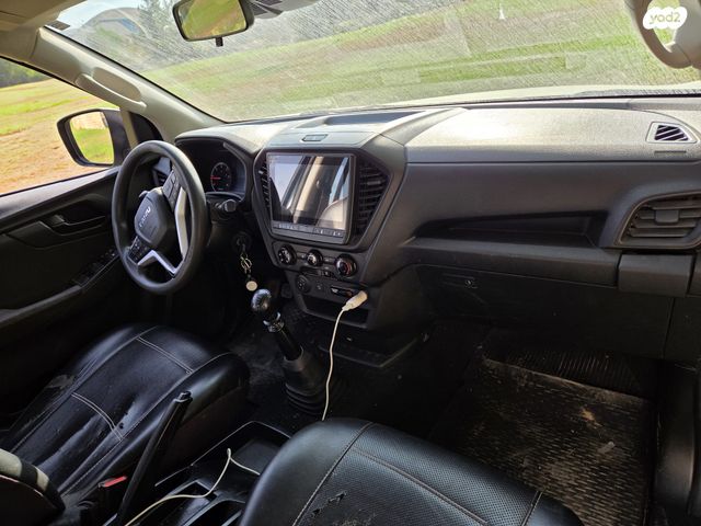 איסוזו די-מקס