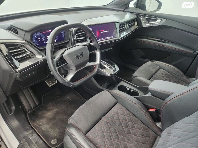 אאודי Q4 e-tron