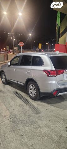 מיצובישי אאוטלנדר