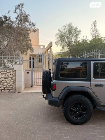 מודעת רכב ג'יפ רנגלר 1