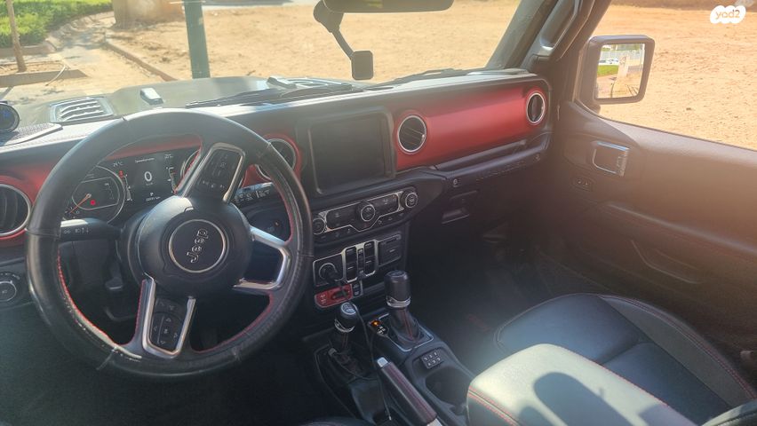 מודעת רכב ג'יפ רנגלר