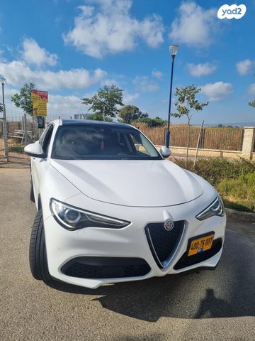 אלפא רומיאו סטלביו