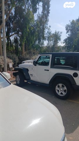 מודעת רכב ג'יפ רנגלר