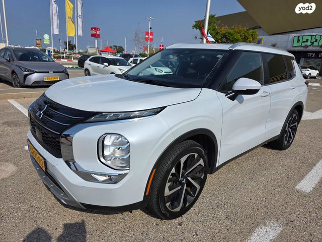 מיצובישי אאוטלנדר