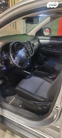 מיצובישי אאוטלנדר