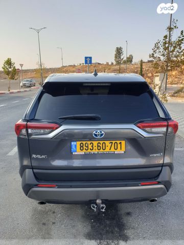 טויוטה RAV4