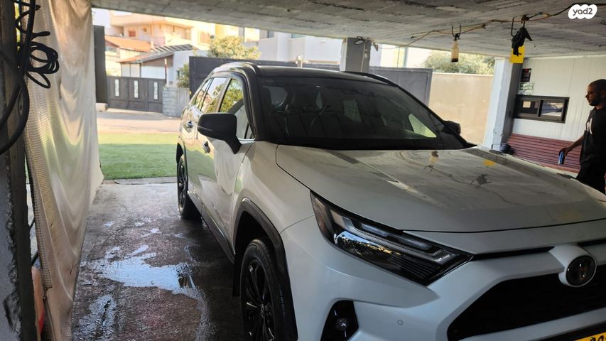מודעת רכב טויוטה RAV4