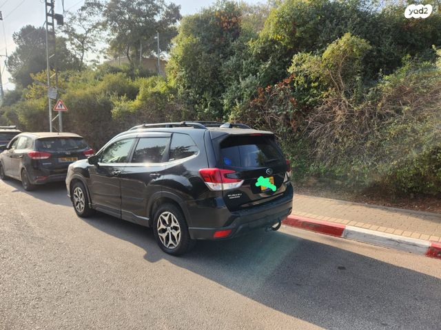 סובארו פורסטר