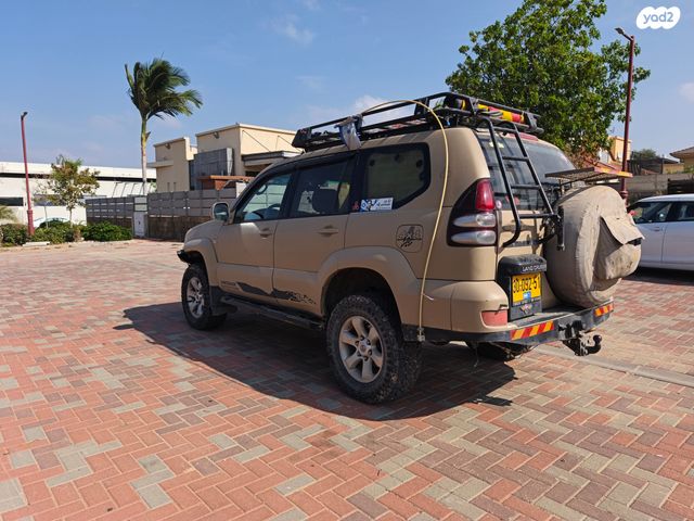 טויוטה לנד קרוזר