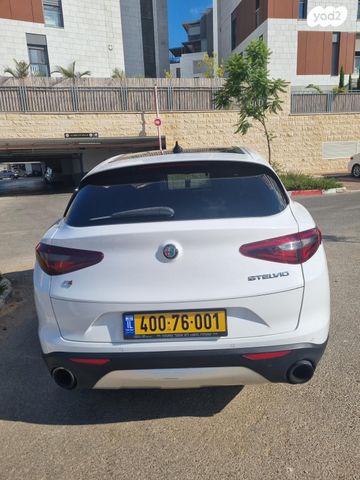 אלפא רומיאו סטלביו