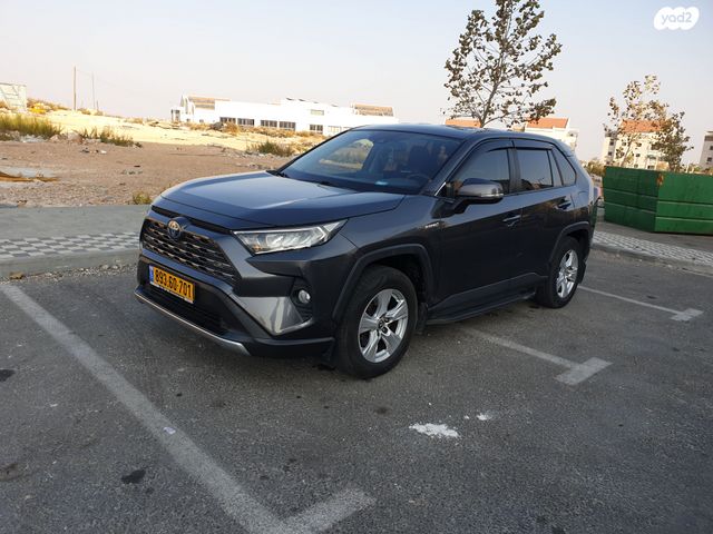 טויוטה RAV4
