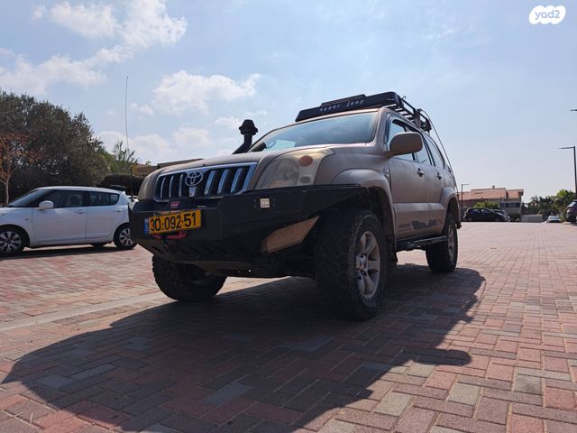 טויוטה לנד קרוזר