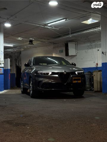 אלפא רומיאו טונלה