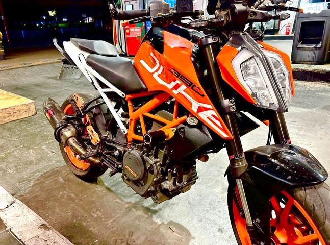 KTM Naked Duke 390