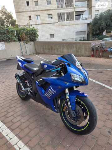 מודעת רכב ימאהה YZF-R1