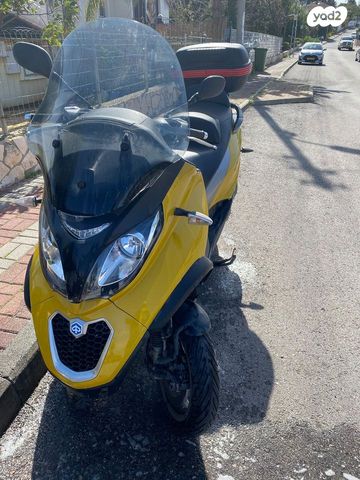 מודעת רכב פיאג'ו MP3 300