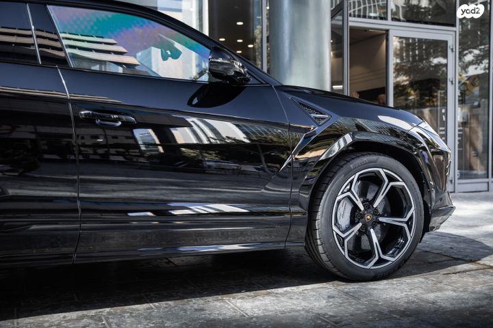 למבורגיני אורוס