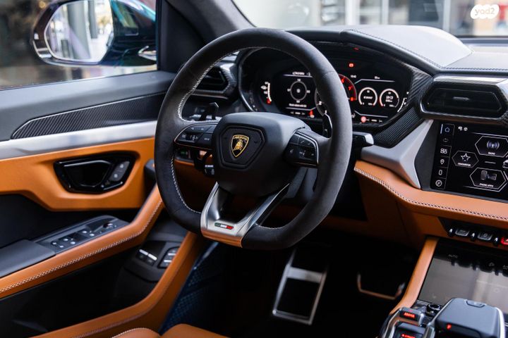 למבורגיני אורוס