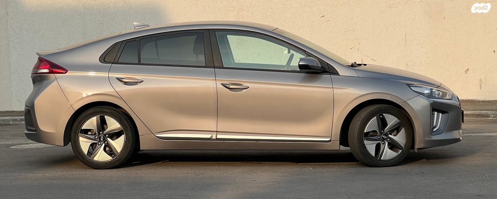 יונדאי איוניק