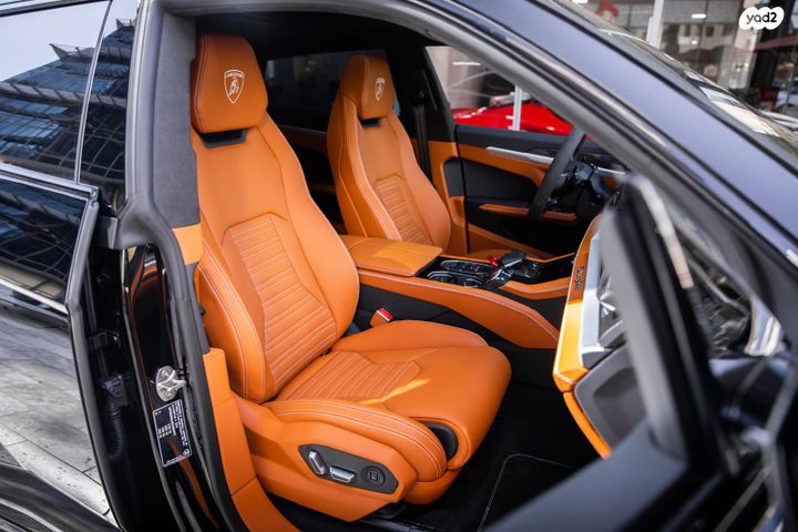 למבורגיני אורוס