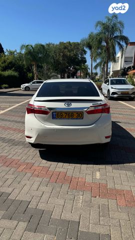 טויוטה קורולה