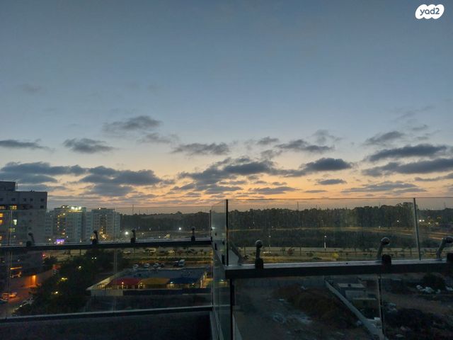 גג/ פנטהאוז, התורן 9, נאות רבין, יבנה