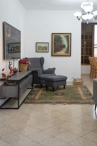 דירה, הרצל 49, מרכז העיר, קרית אתא