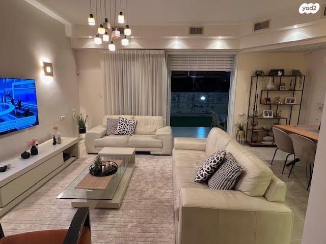 דו משפחתי, לח"י 36, הפרפר, קרית ביאליק