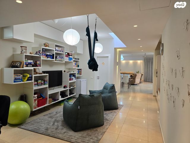 גג/ פנטהאוז, התורן 9, נאות רבין, יבנה