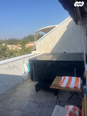 בית פרטי/ קוטג', מבוא הגפן 6, העמק, צור הדסה