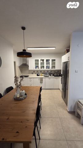 דירה, יהושע רבינוביץ 5, בן גוריון, חולון