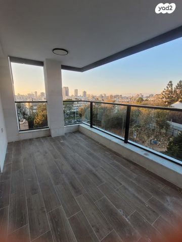 דירה, החשמונאים 56, לב העיר, בת ים