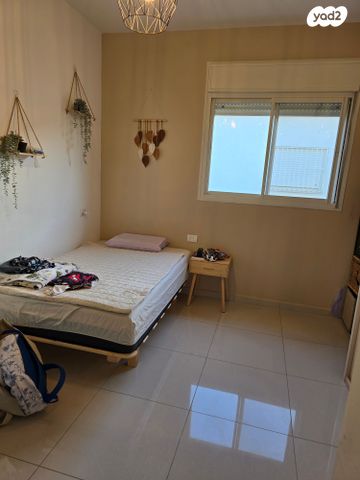 דו משפחתי, מניה שוחט 2, בר לב, מזכרת בתיה