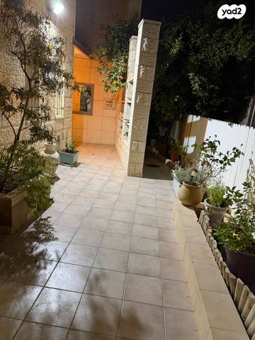 בית פרטי/ קוטג', השופר 29, כלי שיר, מעלה אדומים