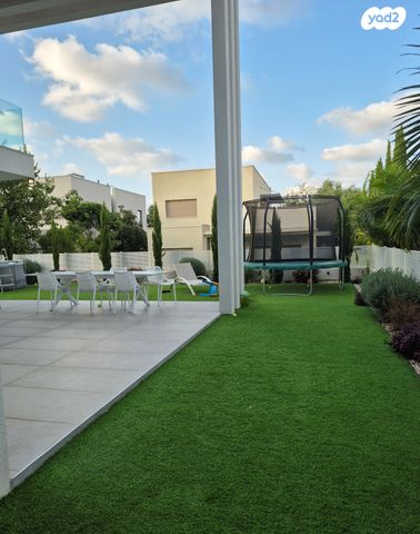 בית פרטי/ קוטג', אפיקי מים 5, באר גנים, באר גנים