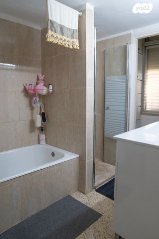 דירה, הרצל 49, מרכז העיר, קרית אתא