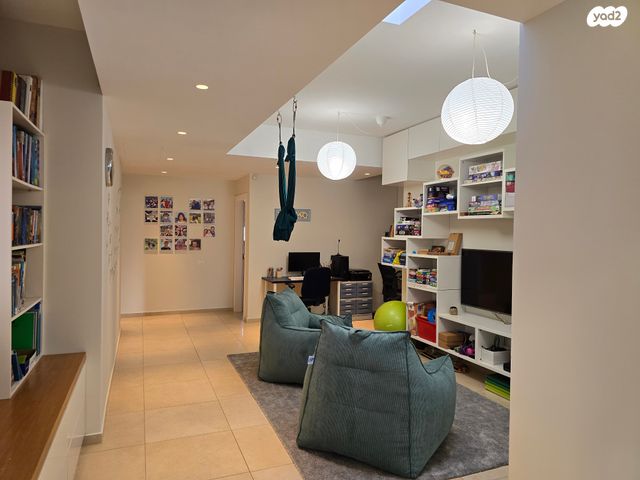 גג/ פנטהאוז, התורן 9, נאות רבין, יבנה