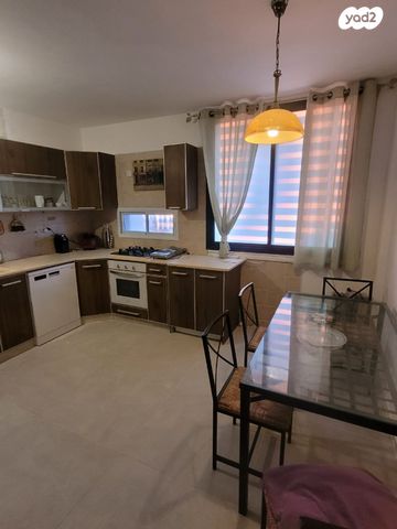 דירה, החשמונאים 56, לב העיר, בת ים