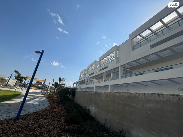 דירה, אלטנטורה 12, ג'סר א זרקא, ג'סר א זרקא