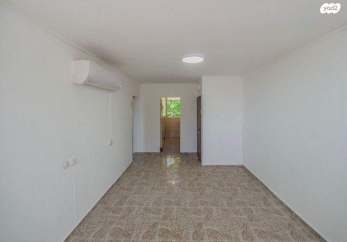 דירה, החלוץ 39, טרומפלדור, נהריה