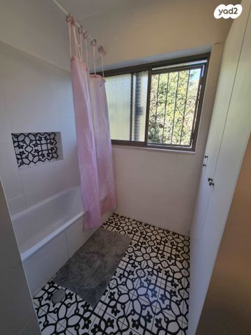 דירה, החלוץ 58, בית הכרם, רמת בית הכרם, ירושלים