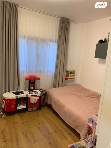 דירה, ארלוזורוב 76, עצמאות יוספטל, בת ים