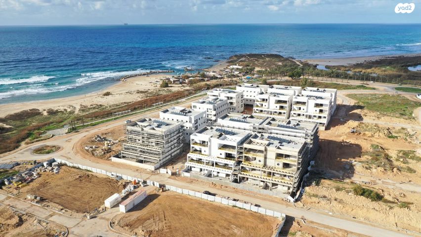 דירה, אלטנטורה 12, ג'סר א זרקא, ג'סר א זרקא