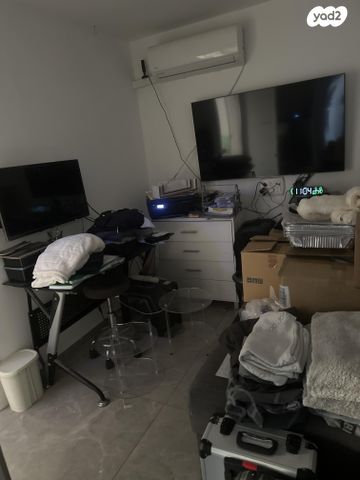 דירה, אדם 1, ארמון הנציב, תלפיות מזרח, ירושלים